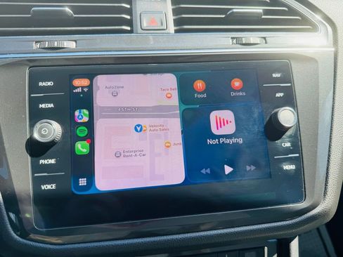 Used 2018 Volkswagen Tiguan SEL FWD image 30