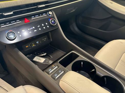 New 2025 Hyundai Sonata Limited image 25