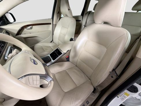 Used 2013 Volvo XC70 T6 image 19