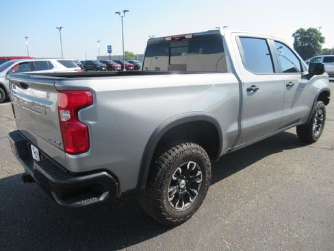 Used 2024 Chevrolet Silverado 1500 ZR2 w/ Technology Package image 5