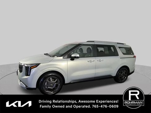 Used 2025 Kia Carnival EX FWD image 4