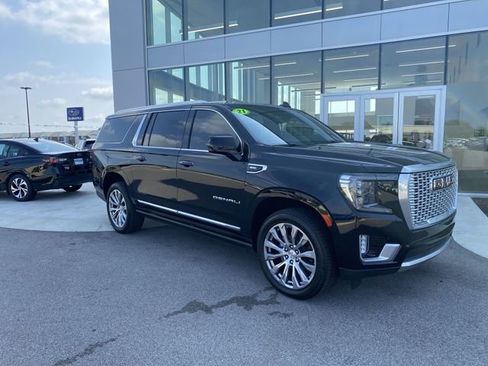Used 2021 GMC Yukon XL Denali w/ Denali Ultimate Package AWD/4WD image 14