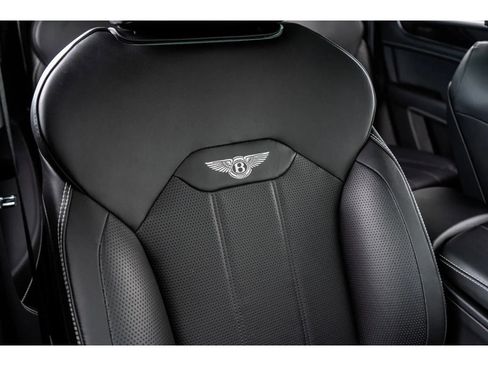 Certified 2022 Bentley Bentayga image 45