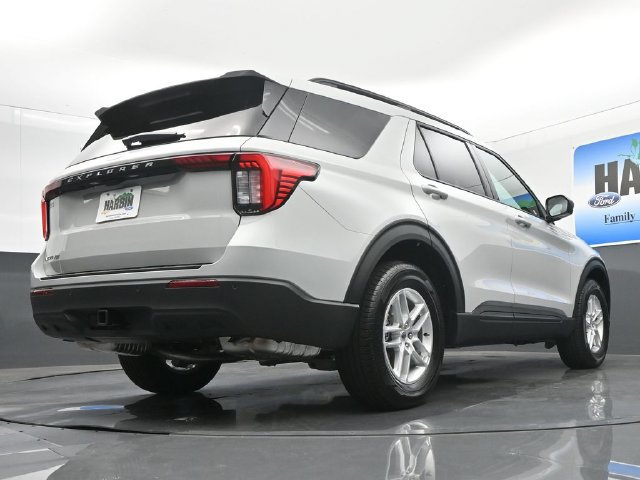 New 2027 Ford Explorer Active RWD image 18