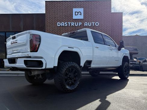 Used 2024 GMC Sierra 2500 AT4 w/ AT4 Premium Plus Package image 7