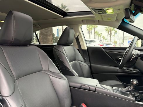 Used 2021 Lexus ES 350 w/ Premium Package image 31