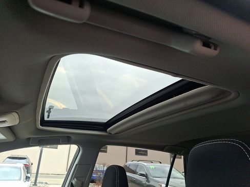 Used 2018 Toyota RAV4 XLE image 14