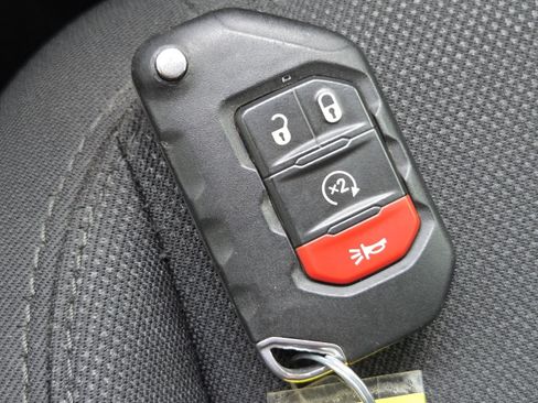 Used 2020 Jeep Wrangler Sport AWD/4WD image 35