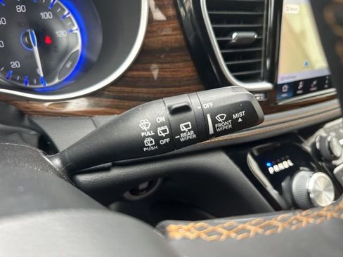 Used 2022 Chrysler Pacifica Pinnacle AWD/4WD image 21