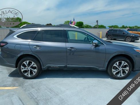 Used 2020 Subaru Outback Touring XT AWD/4WD image 3