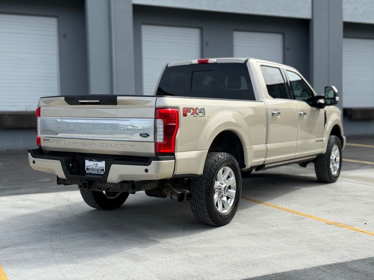 Used 2018 Ford F250 Platinum w/ Platinum Ultimate Package AWD/4WD image 4