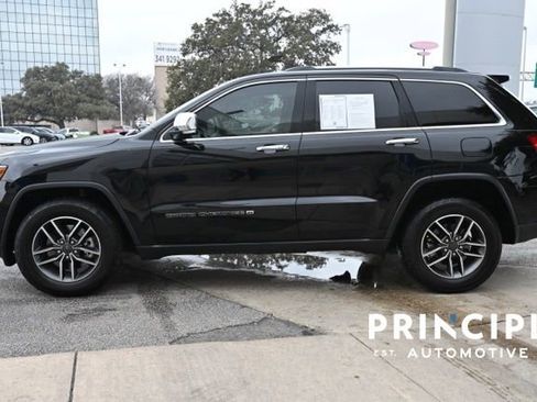Used 2022 Jeep Grand Cherokee Limited w/ Trailer Tow Group IV image 6