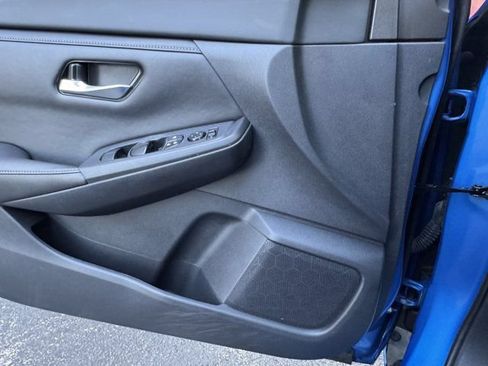 Used 2022 Nissan Sentra SV w/ All-Weather Package FWD image 6