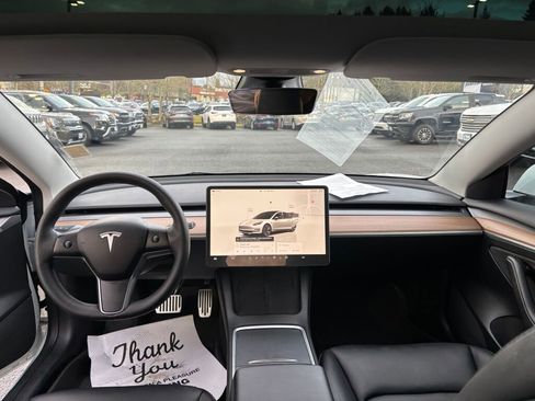 Used 2023 Tesla Model 3 Standard Range image 13