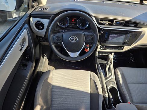 Used 2018 Toyota Corolla L image 12
