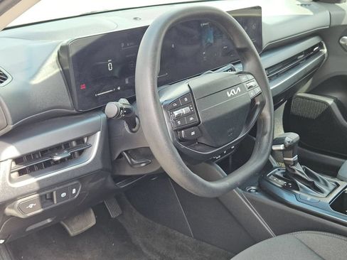 Used 2025 Kia K4 FWD image 13