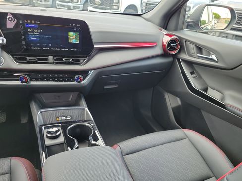 Used 2025 Chevrolet Equinox RS w/ Safety and Technology Package FWD image 17