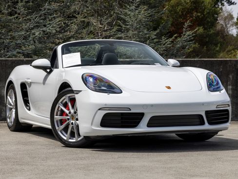 Certified 2024 Porsche 718 Boxster S RWD image 6