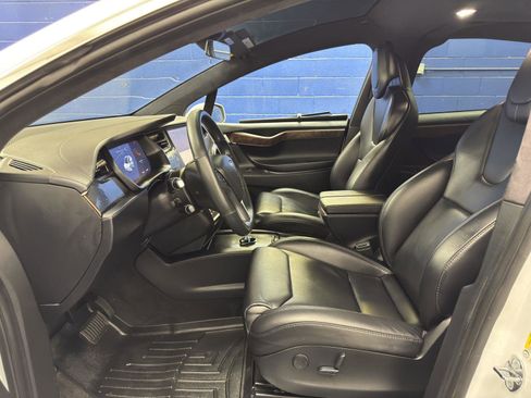 Used 2020 Tesla Model X Long Range image 19