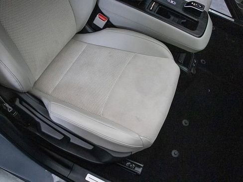 Used 2025 Nissan Ariya AWD image 17