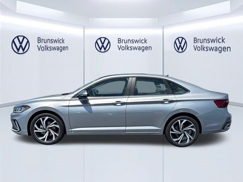 New 2026 Volkswagen Jetta SEL FWD image 3