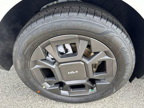 New 2026 Kia Carnival SX image 16