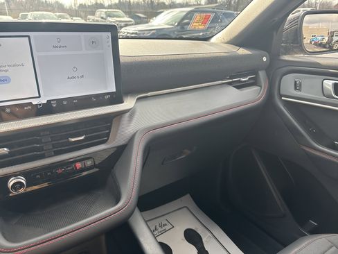 New 2026 Ford Explorer ST-Line w/ ST-Line Street Pack image 23