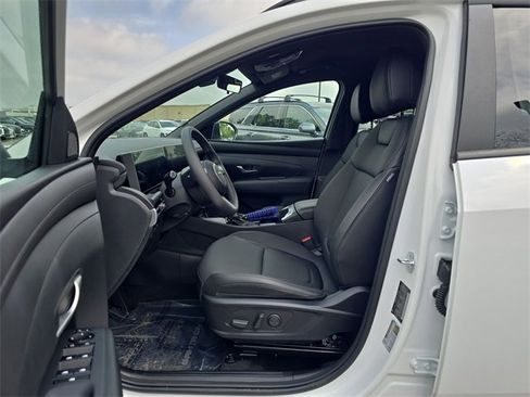 New 2025 Hyundai Santa Cruz SEL image 11