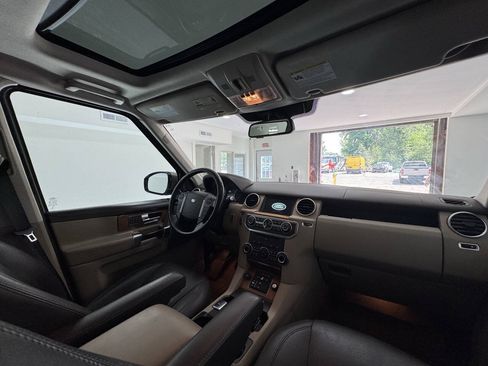 Used 2016 Land Rover LR4 HSE LUX AWD/4WD image 26