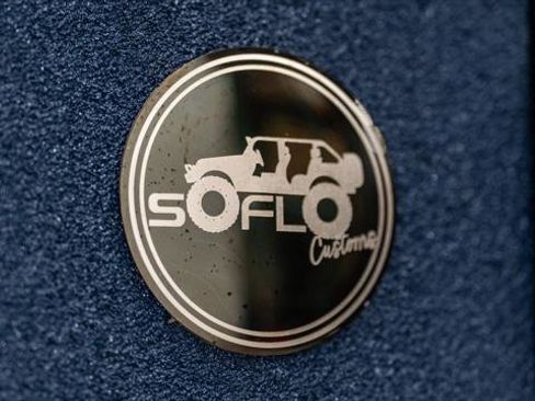 Used 2025 Jeep Gladiator Sport image 46