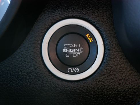 Used 2021 RAM 1500 Laramie image 28