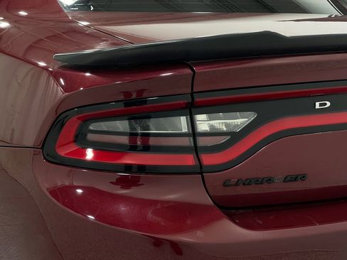 Used 2018 Dodge Charger SXT w/ Blacktop Package image 32