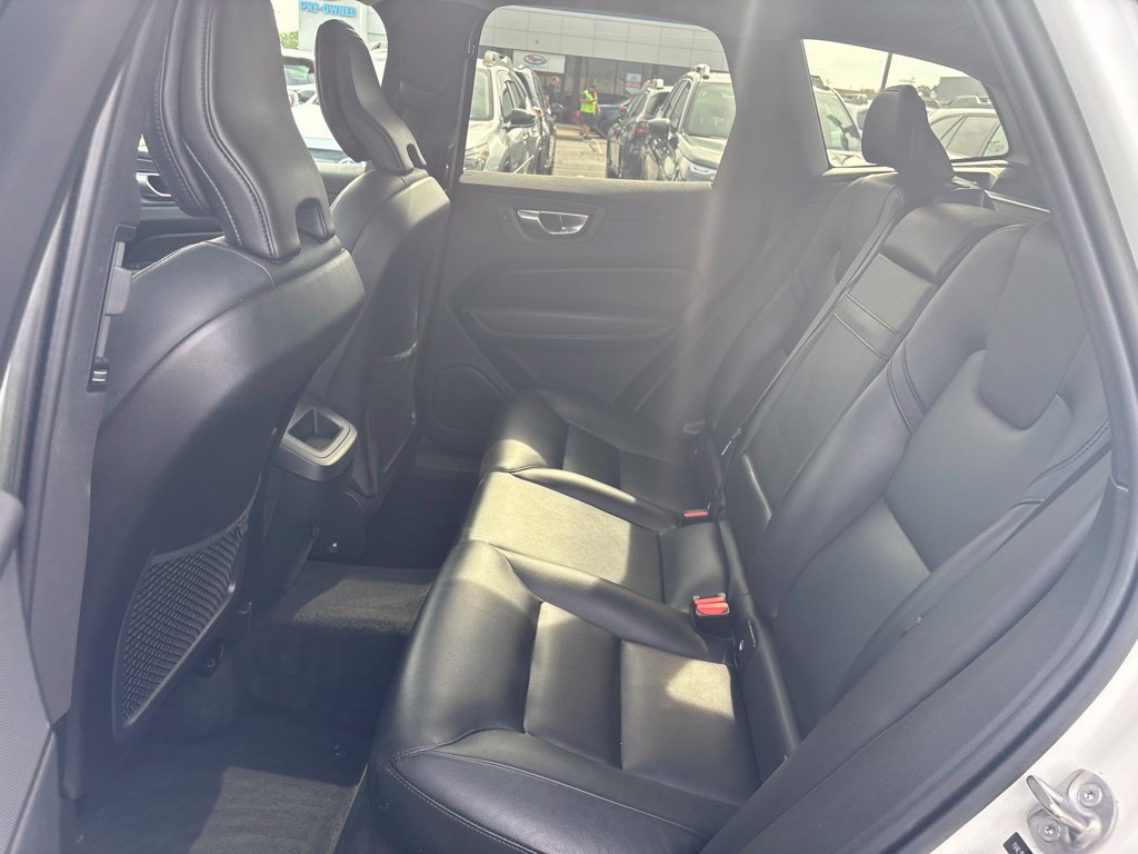 Used 2023 Volvo XC60 B5 Core w/ Climate Package AWD/4WD image 11