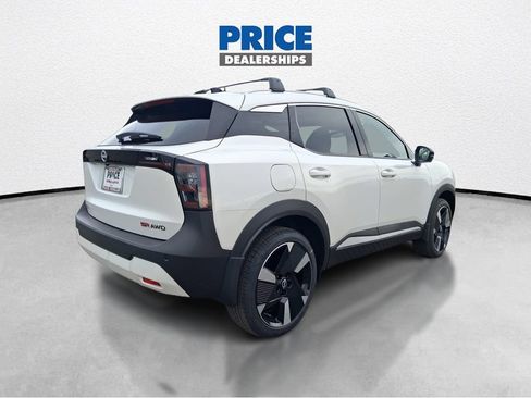 New 2026 Nissan Kicks SR w/ Cold Weather Package AWD/4WD image 5