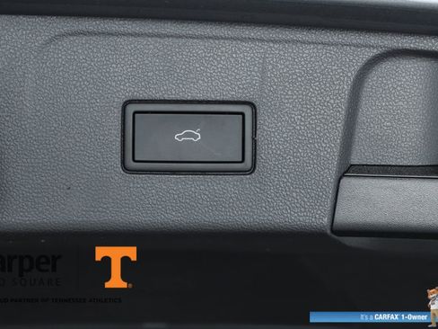 Used 2024 Volkswagen Atlas SE FWD image 30