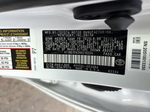 Used 2017 Toyota Camry XLE image 34