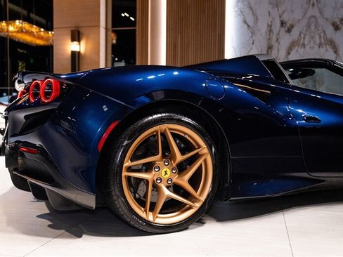 Used 2022 Ferrari F8 Tributo RWD image 11