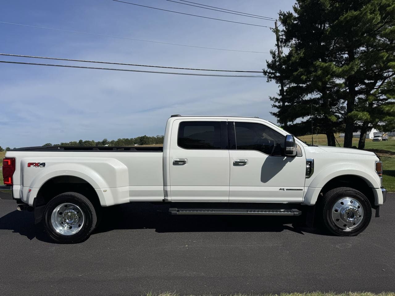 Used 2022 Ford F450 Lariat w/ Lariat Ultimate Package AWD/4WD image 6