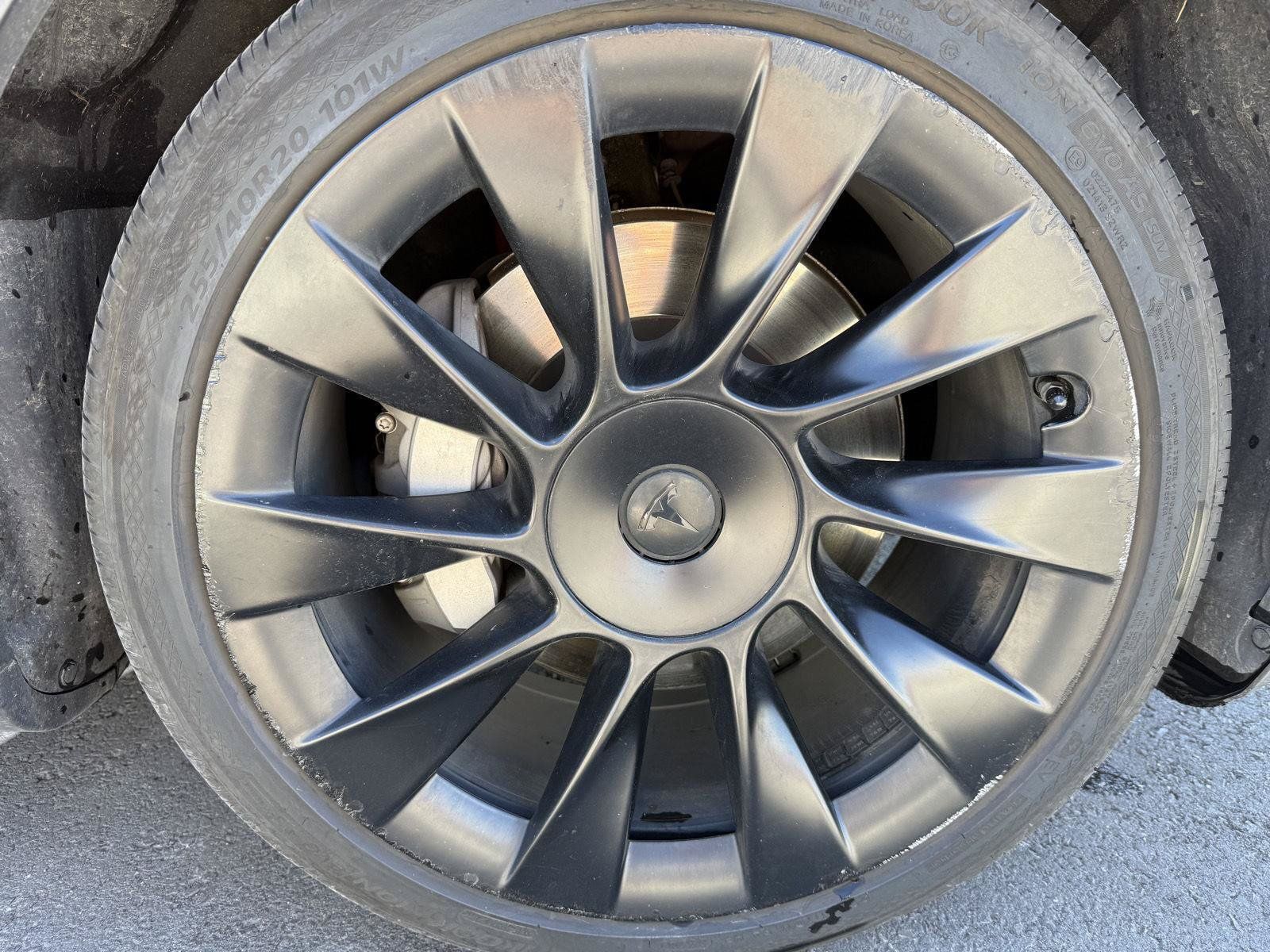 Used 2020 Tesla Model Y Long Range AWD/4WD image 10