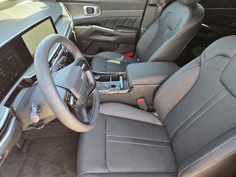 New 2026 Kia Sorento SX image 9