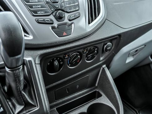 Used 2018 Ford Transit 150 XLT RWD image 21