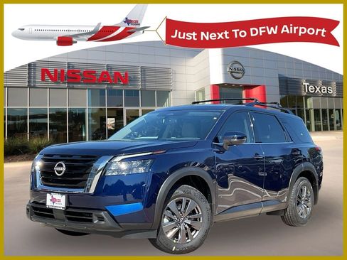 New 2025 Nissan Pathfinder SV image 1