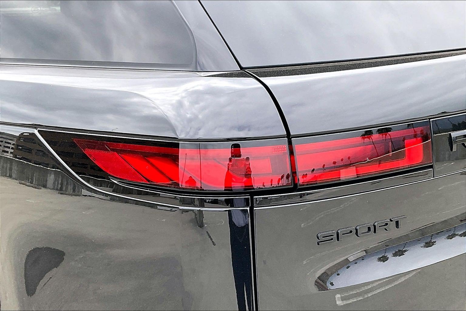 New 2026 Land Rover Range Rover Sport Dynamic SE AWD/4WD image 8