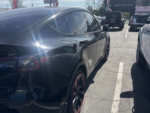 Used 2021 Tesla Model Y Long Range image 5