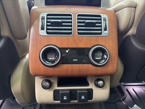 Used 2019 Land Rover Range Rover HSE image 24
