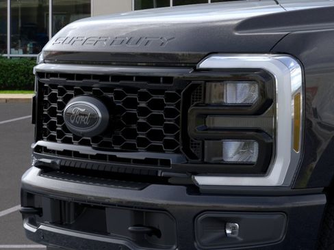 New 2026 Ford F250 Lariat w/ Black Appearance Package AWD/4WD image 17