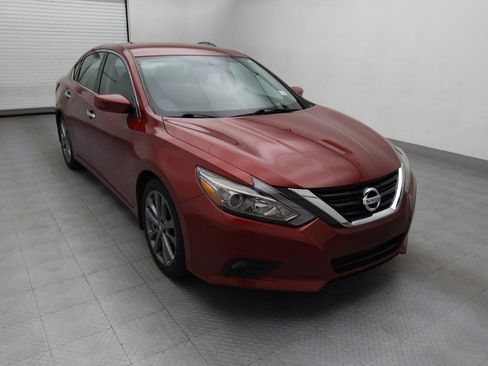 Used 2018 Nissan Altima 2.5 SR w/ SR Special Edition image 13