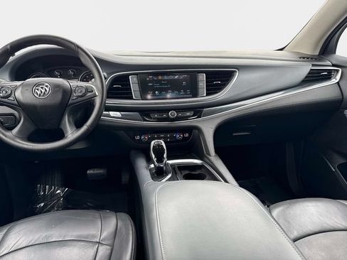 Used 2018 Buick Enclave Essence FWD image 13
