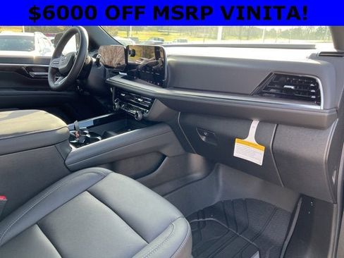 New 2026 Chevrolet Suburban Z71 image 18