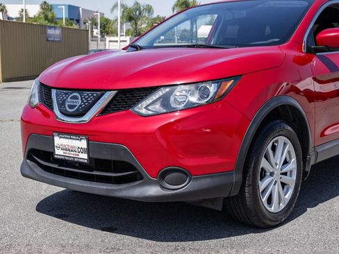 Used 2018 Nissan Rogue Sport S w/ S Appearance Package FWD image 10